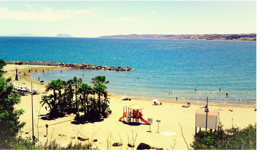 Casares Beach San Luis de Sabinillas Esterno foto